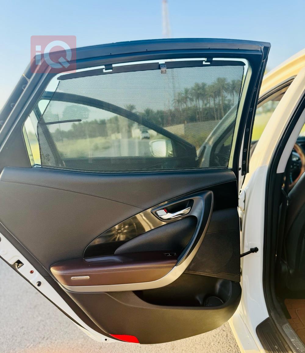 Hyundai Azera